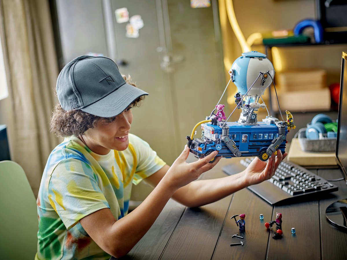 LEGO Fortnite Battle Bus uit de videogame - 77073 - afbeelding 3